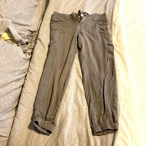 Hippy flowey joggers!! Casual dress up or down pants. They are XS true to size.